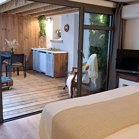 Bed & Breakfast Le Patio De Ninou Aigues-Mortes
