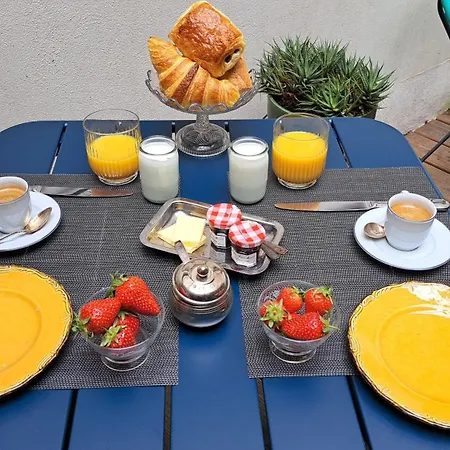 Le Patio De Ninou Couette-café 3*